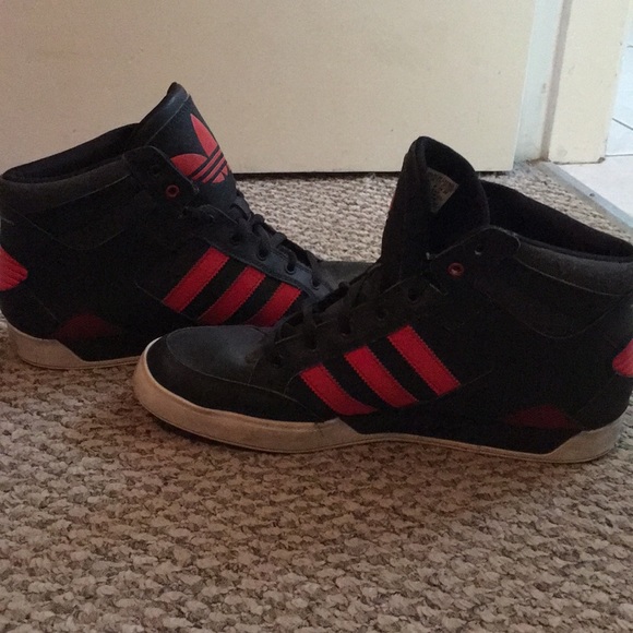 Black and red Adidas high tops - Picture 4 of 4